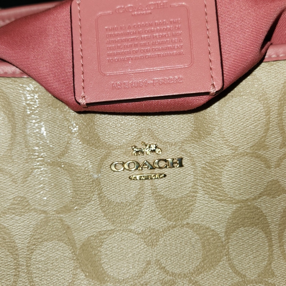 Coach purse - Picture 3 of 4